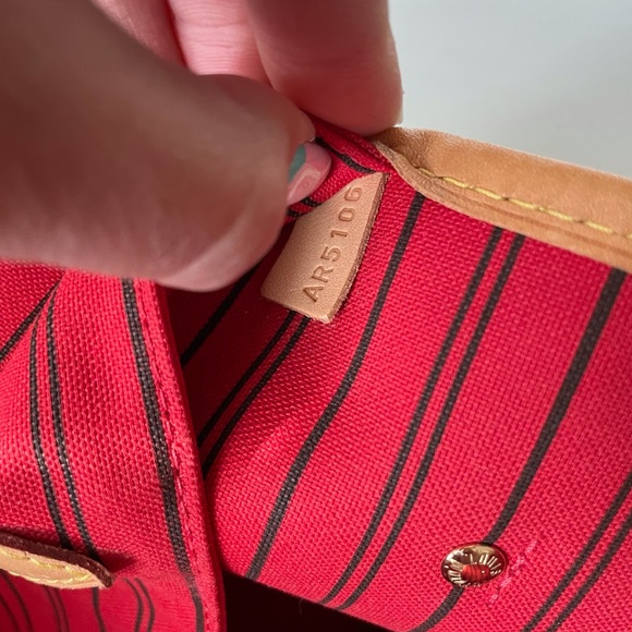 ❤️SOLD❤️🤎Louis Vuitton Neverfull MM🤎 - Picture 4 of 16